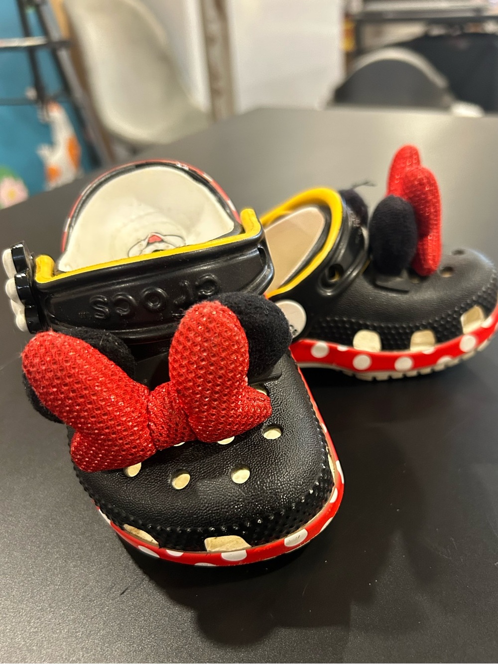 CROCS Kids Black Shoes with Red Bow and White Polka-Dot Trim